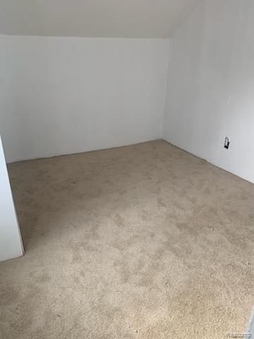 8229 Carlin Street, Detroit, MI 48228
