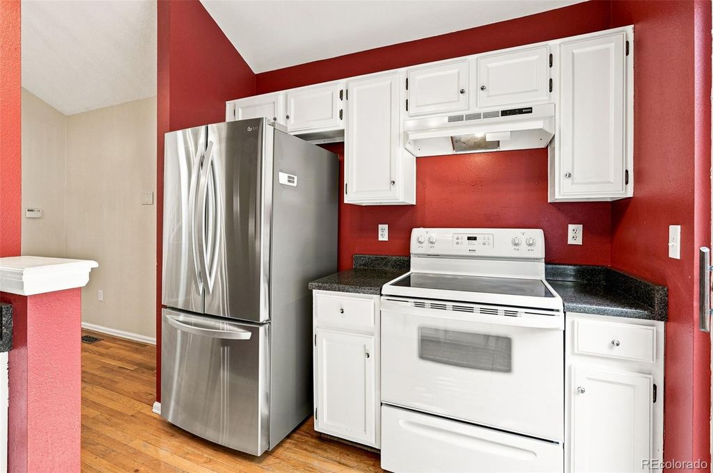 Image 12 of property listing at 9269 Hickory Circle, Highlands Ranch, CO 80126