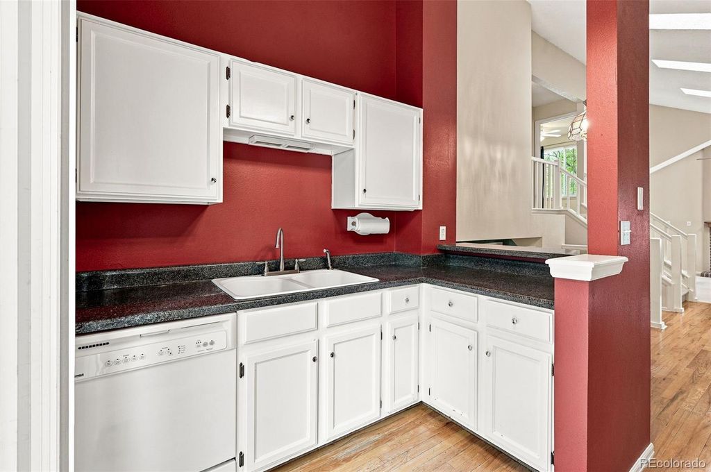 Image 13 of property listing at 9269 Hickory Circle, Highlands Ranch, CO 80126