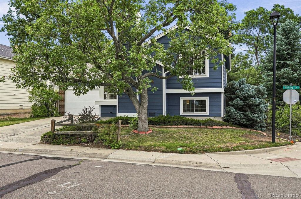 Image 2 of property listing at 9269 Hickory Circle, Highlands Ranch, CO 80126