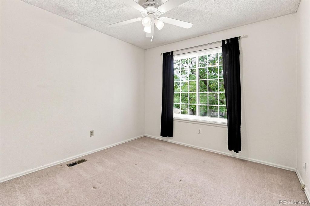 Image 20 of property listing at 9269 Hickory Circle, Highlands Ranch, CO 80126