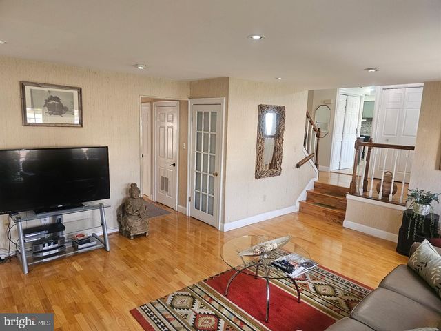 2905 GRACEFIELD RD, Silver Spring, MD 20904