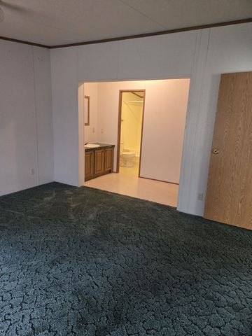 1513 Slaydenwood Rd, Cumberland Furnace, TN 37051