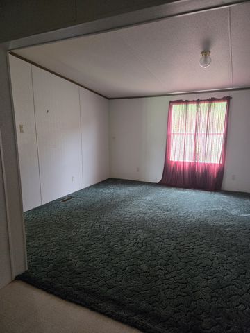 1513 Slaydenwood Rd, Cumberland Furnace, TN 37051
