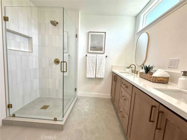 9537 Jellico Avenue, Northridge, CA 91325