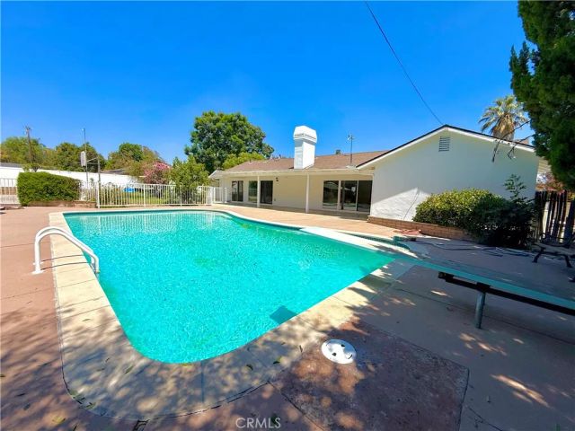 9537 Jellico Avenue, Northridge, CA 91325