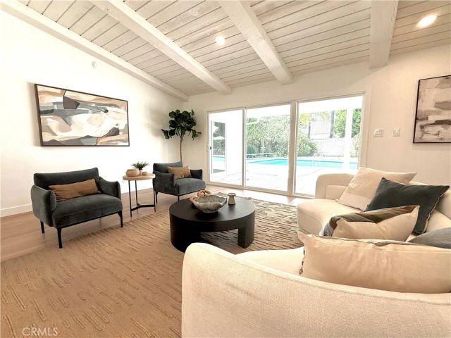 9537 Jellico Avenue, Northridge, CA 91325
