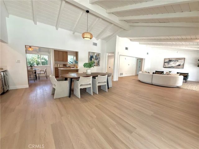 9537 Jellico Avenue, Northridge, CA 91325
