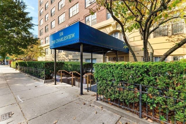 534 Beacon St 302, Boston, MA 02215