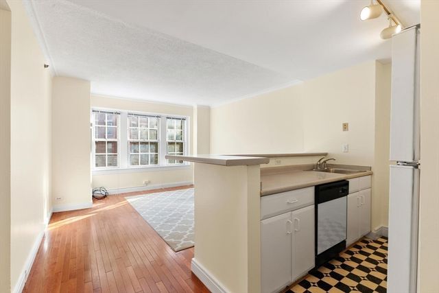 534 Beacon St 302, Boston, MA 02215