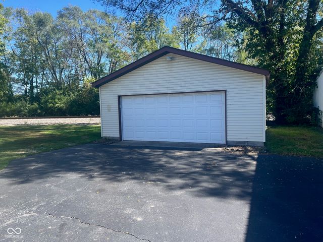 6407 Bluff Road, Indianapolis, IN 46217