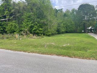 306 Vacation Lane, Waveland, MS 39576