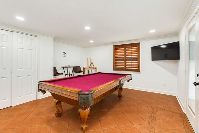 105 Marlin Avenue, Galveston, TX 77550