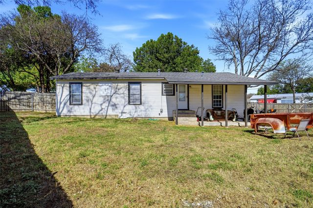2900 Broadview Drive, Sansom Park, TX 76114