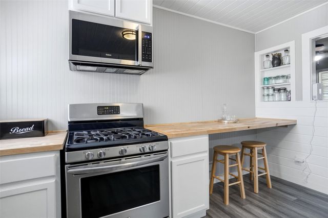 2900 Broadview Drive, Sansom Park, TX 76114