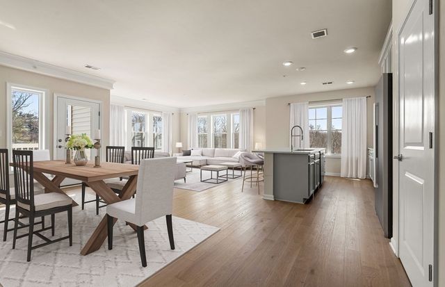 2 Stratton Drive 104, Woburn, MA 01801