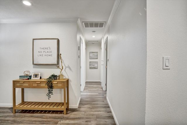 13921 Tahiti Rd, San Leandro, CA 94577