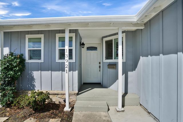 13921 Tahiti Rd, San Leandro, CA 94577