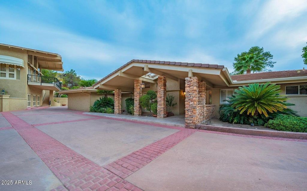 3500 E LINCOLN Drive 26, Phoenix, AZ 85018