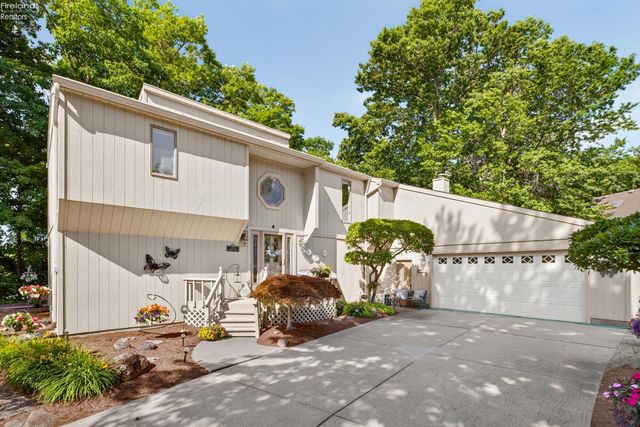 1193 Wildwood Drive, Vermilion, OH 44089