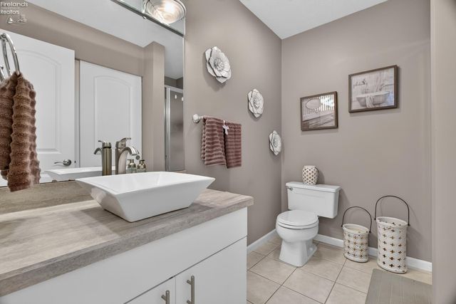 1193 Wildwood Drive, Vermilion, OH 44089