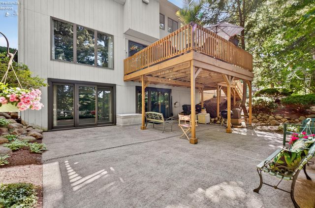 1193 Wildwood Drive, Vermilion, OH 44089