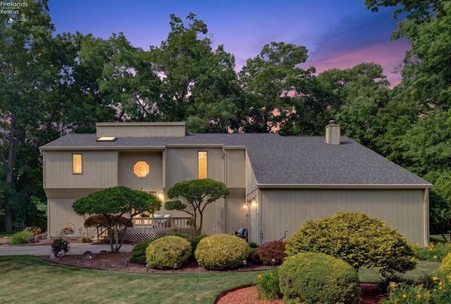 1193 Wildwood Drive, Vermilion, OH 44089