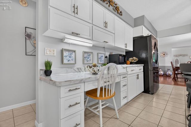 1193 Wildwood Drive, Vermilion, OH 44089