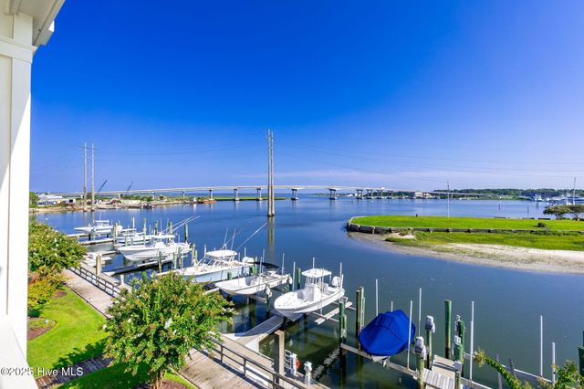104 Gallants Lane, Beaufort, NC 28516