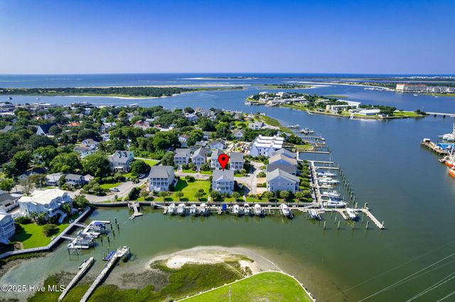 104 Gallants Lane, Beaufort, NC 28516