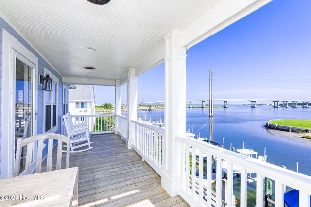 104 Gallants Lane, Beaufort, NC 28516