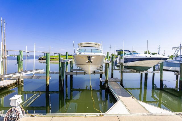 104 Gallants Lane, Beaufort, NC 28516