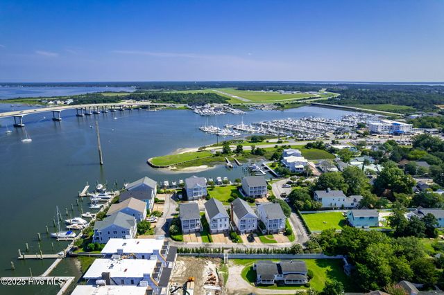 104 Gallants Lane, Beaufort, NC 28516