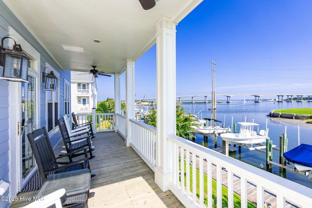 104 Gallants Lane, Beaufort, NC 28516