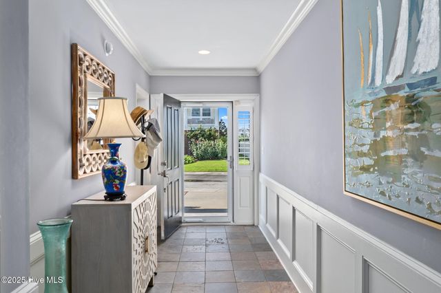 104 Gallants Lane, Beaufort, NC 28516