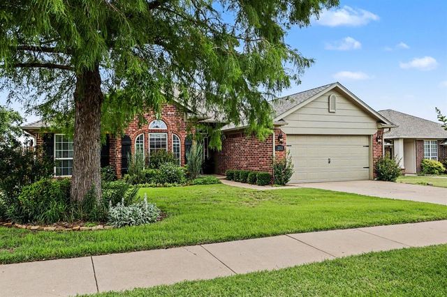 2513 Broadwell Oaks Drive, Norman, OK 73071