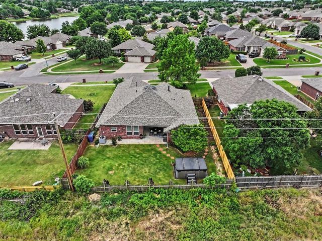2513 Broadwell Oaks Drive, Norman, OK 73071