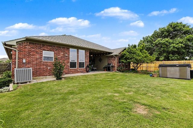 2513 Broadwell Oaks Drive, Norman, OK 73071
