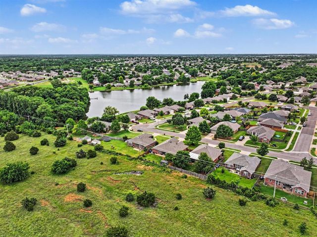 2513 Broadwell Oaks Drive, Norman, OK 73071