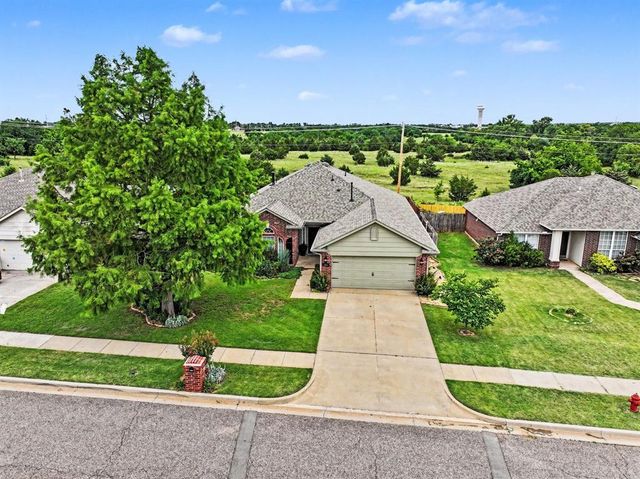 2513 Broadwell Oaks Drive, Norman, OK 73071