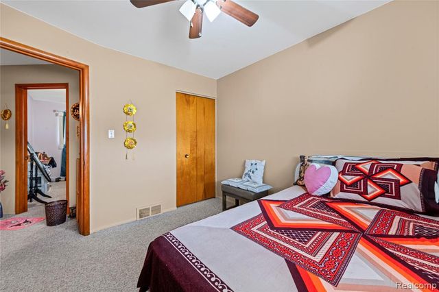 30955 Iroquois Drive, Warren, MI 48088