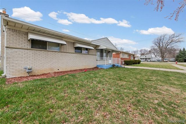 30955 Iroquois Drive, Warren, MI 48088