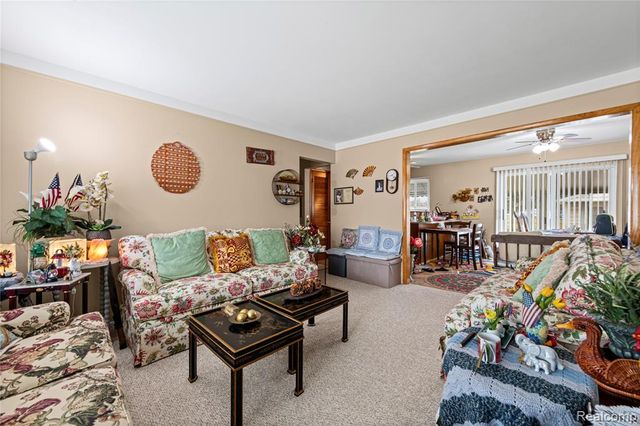 30955 Iroquois Drive, Warren, MI 48088