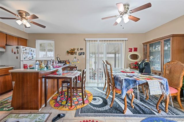 30955 Iroquois Drive, Warren, MI 48088