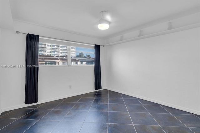 11960 NE 19th Dr 15, North Miami, FL 33181