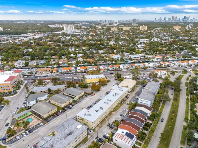 11960 NE 19th Dr 15, North Miami, FL 33181