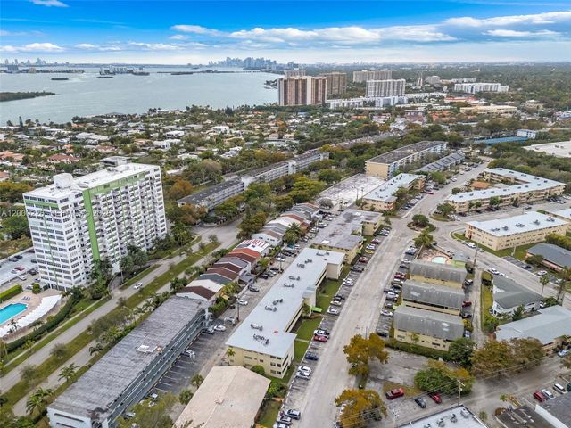 11960 NE 19th Dr 15, North Miami, FL 33181