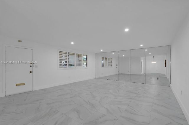 11960 NE 19th Dr 15, North Miami, FL 33181