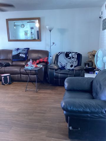 5321 Wolens Way, Fort Worth, TX 76133