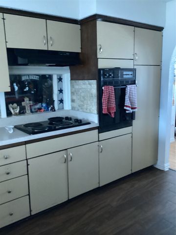 5321 Wolens Way, Fort Worth, TX 76133